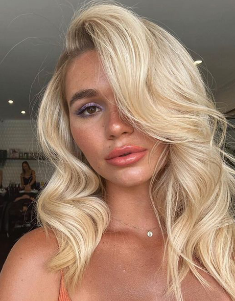 How to blend blonde regrowth in lockdown!